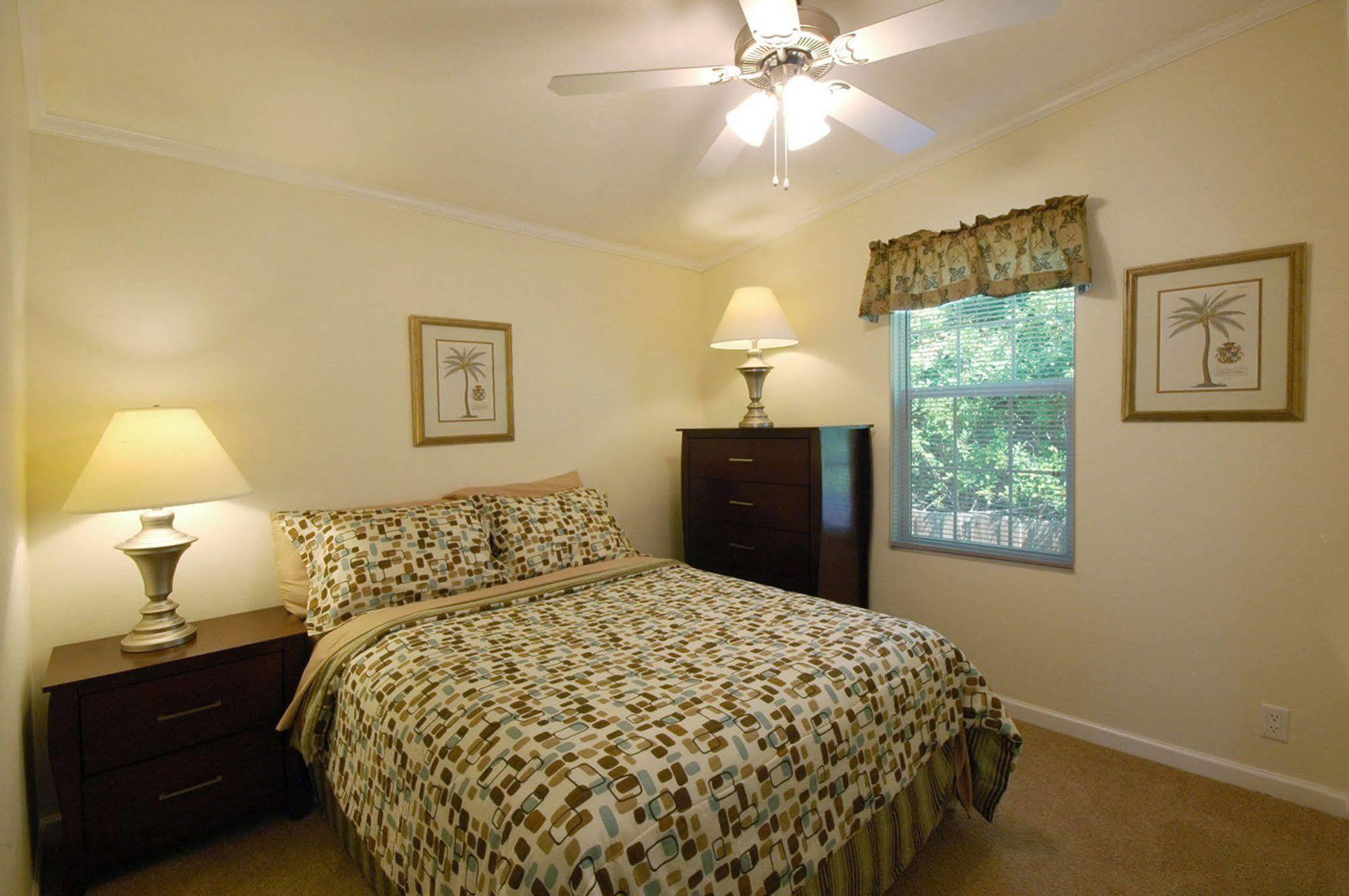 Groves Rv Resort Harlem Heights ภายนอก รูปภาพ