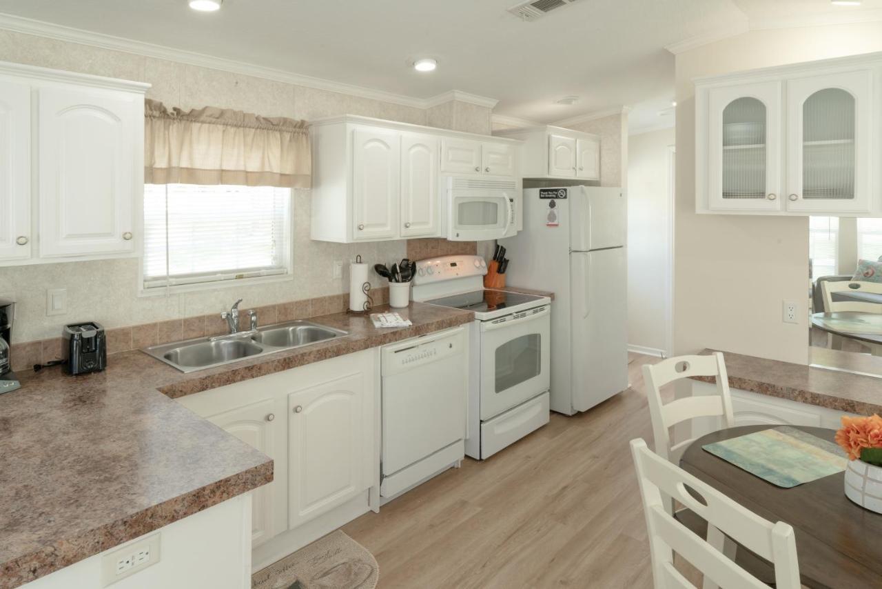 Groves Rv Resort Harlem Heights ภายนอก รูปภาพ
