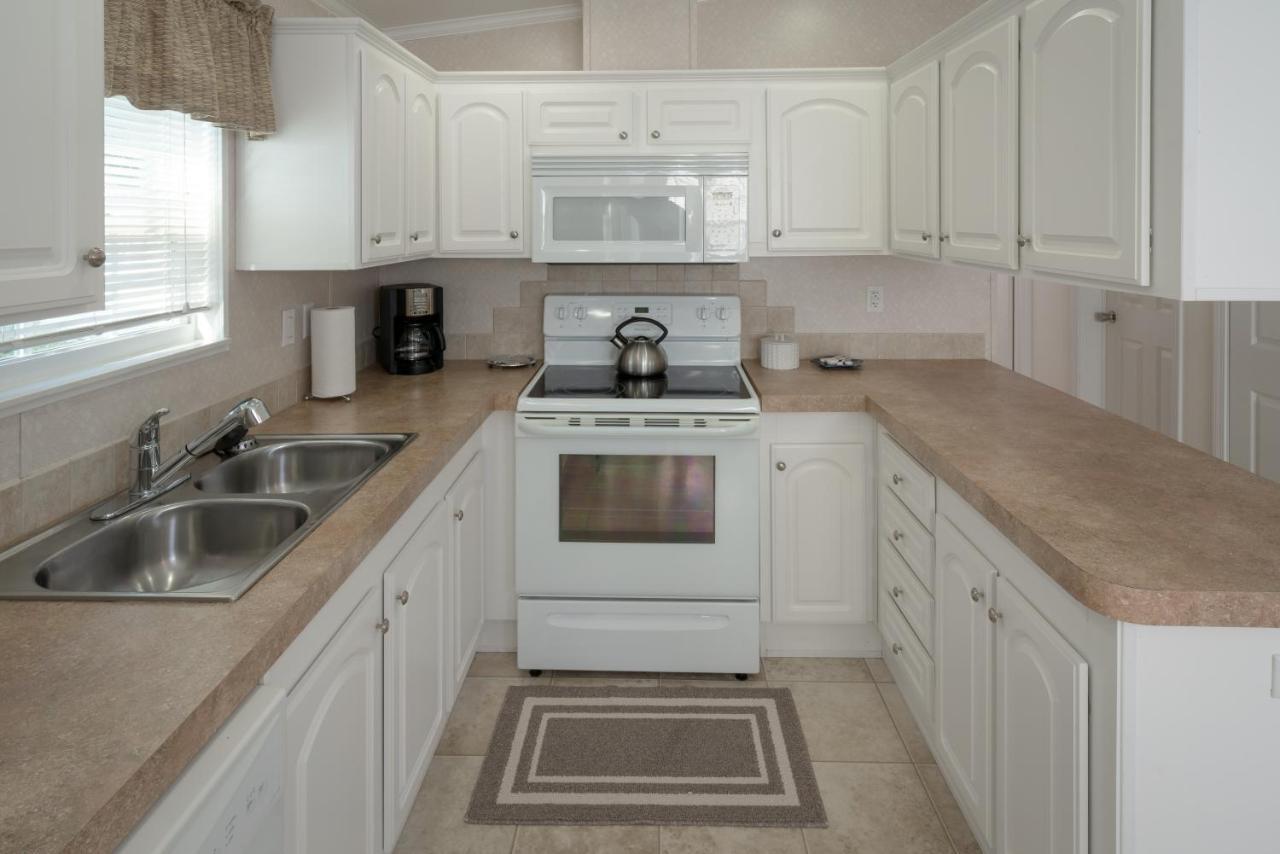 Groves Rv Resort Harlem Heights ภายนอก รูปภาพ